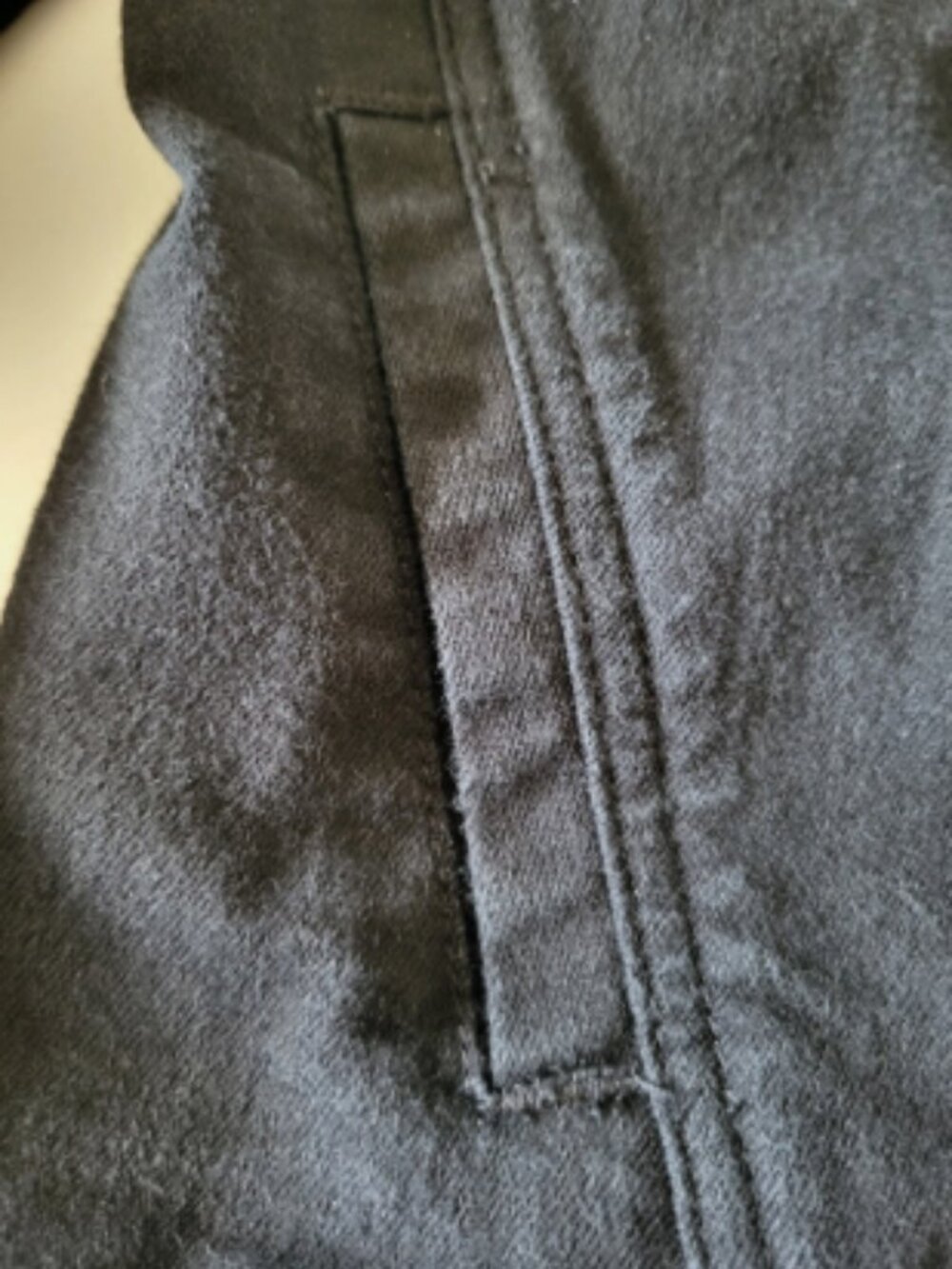 Chico's Size 1 Reg Medium Black Denim Cropped Jean Jacket 20 in length 4 Pockets - Picture 6 of 13